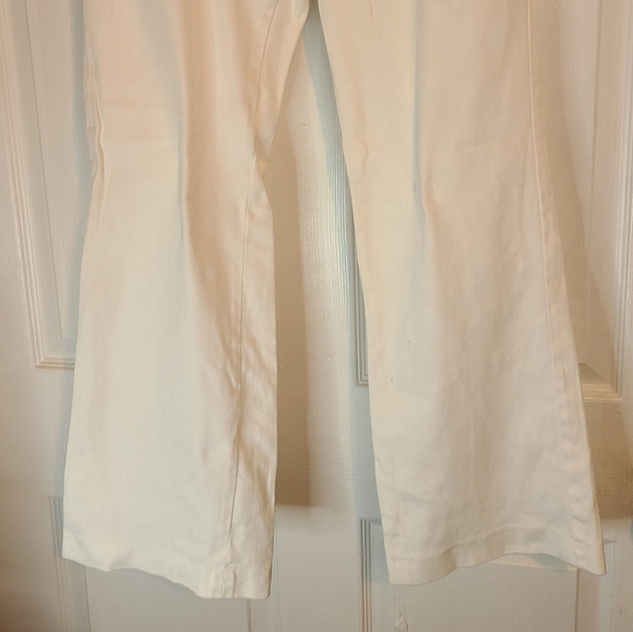 Rafaella Woman's Curvey Fit Flared Bell Bottoms, Size: 8 Color: White - Picture 5 of 16